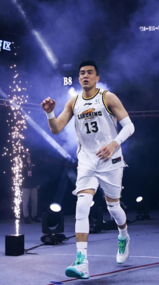 亚洲综合美腿丝国产一区
